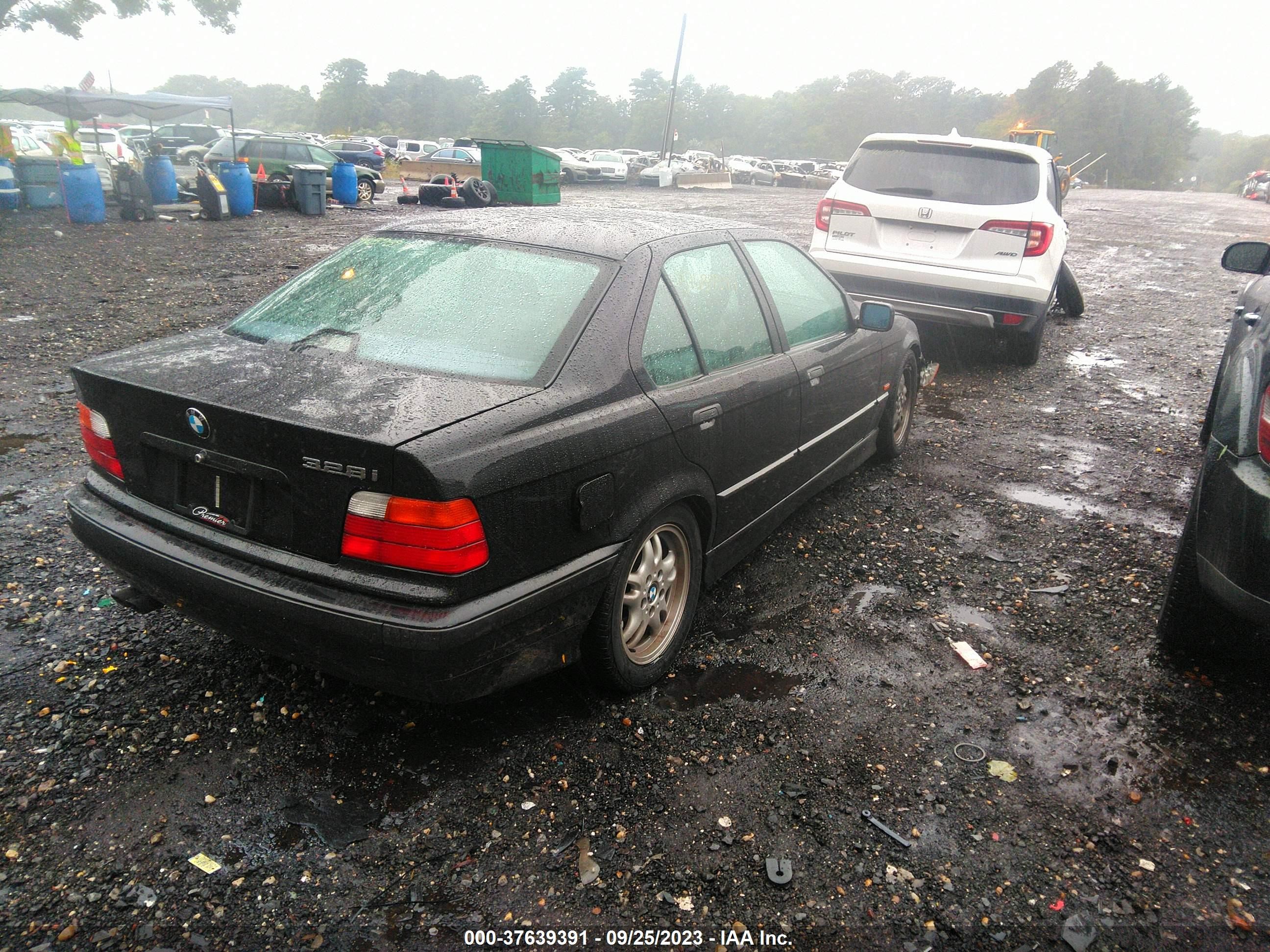 Photo 3 VIN: WBACD4324WAV62649 - BMW 3ER 