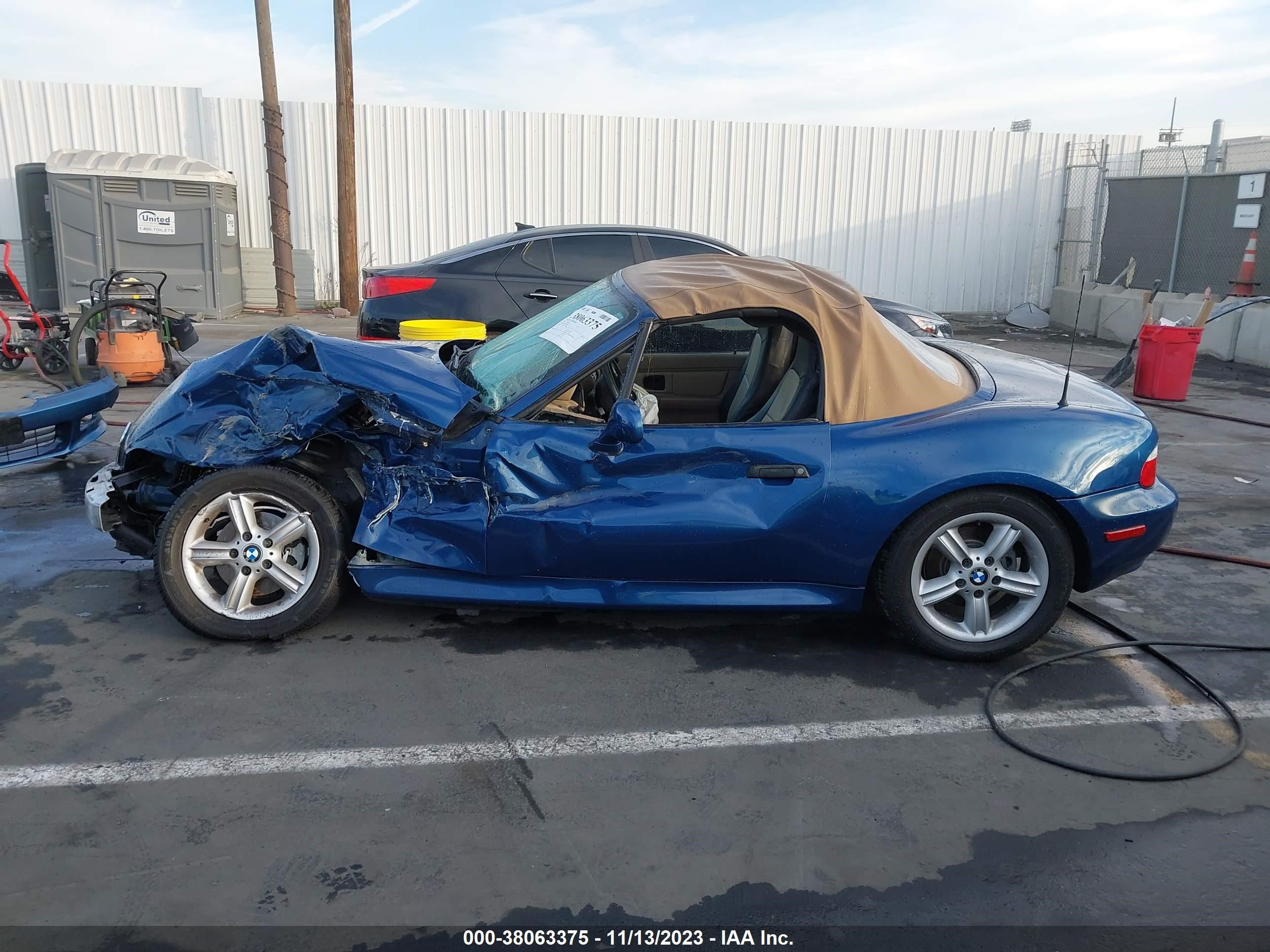 Photo 14 VIN: WBACH9345YLM92704 - BMW Z3 