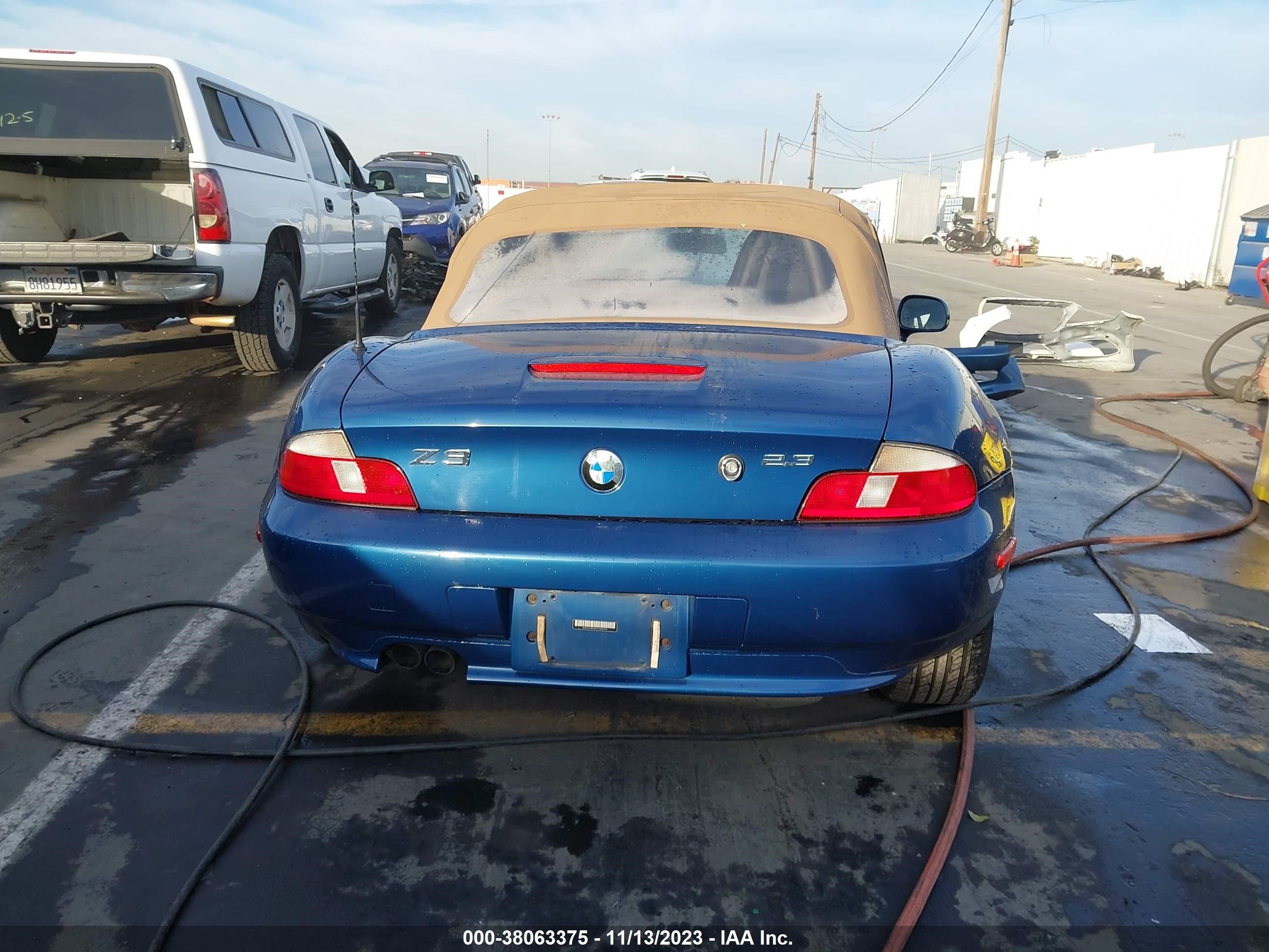 Photo 16 VIN: WBACH9345YLM92704 - BMW Z3 