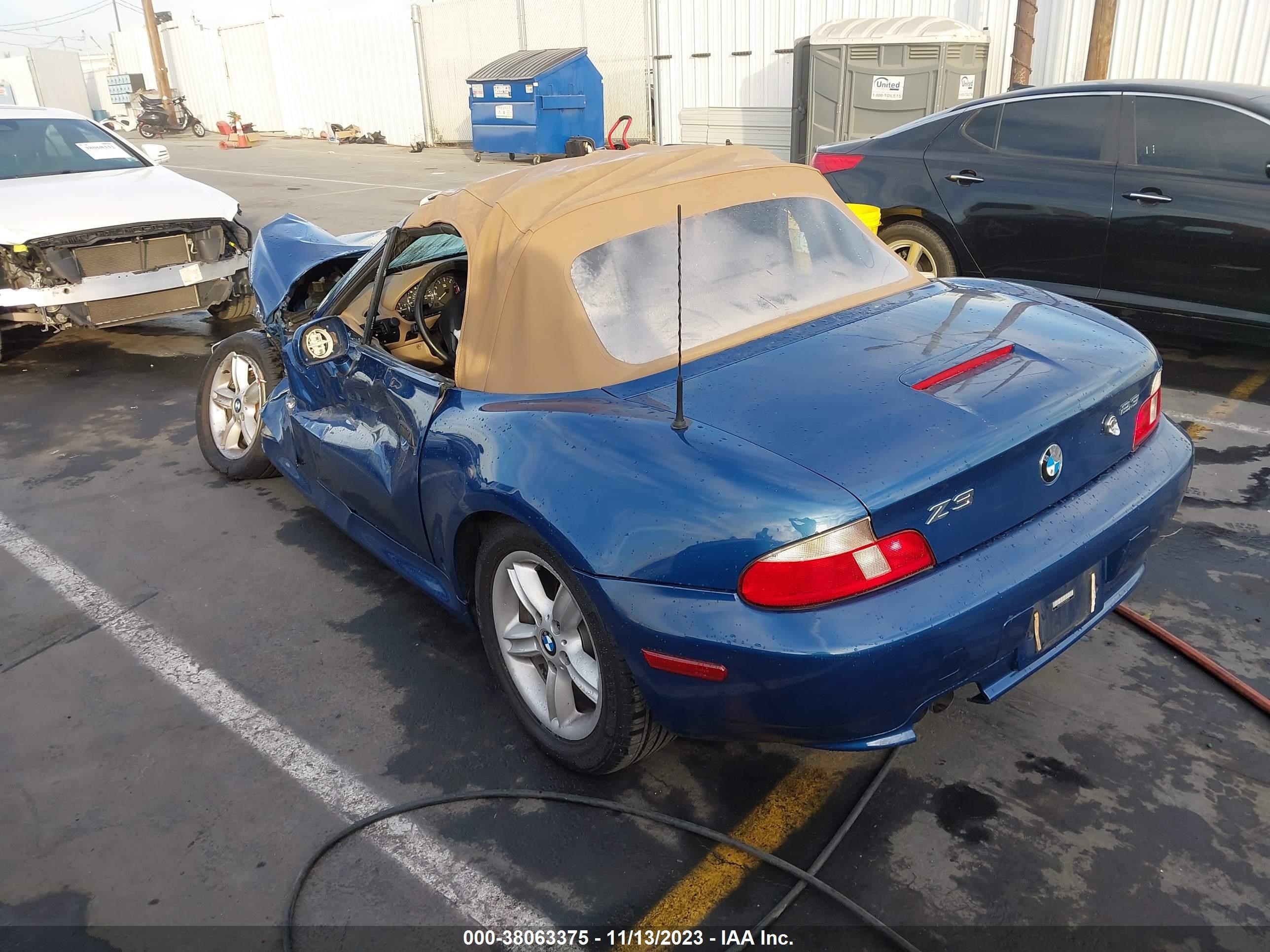 Photo 2 VIN: WBACH9345YLM92704 - BMW Z3 