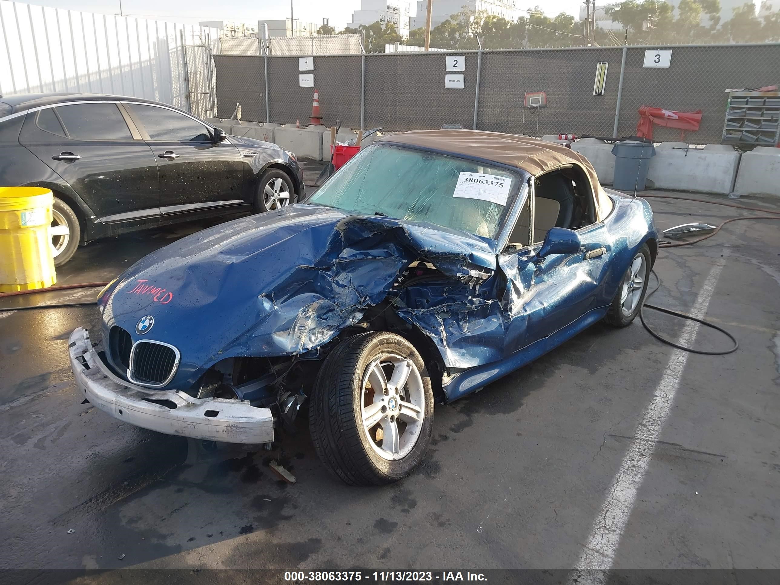 Photo 5 VIN: WBACH9345YLM92704 - BMW Z3 