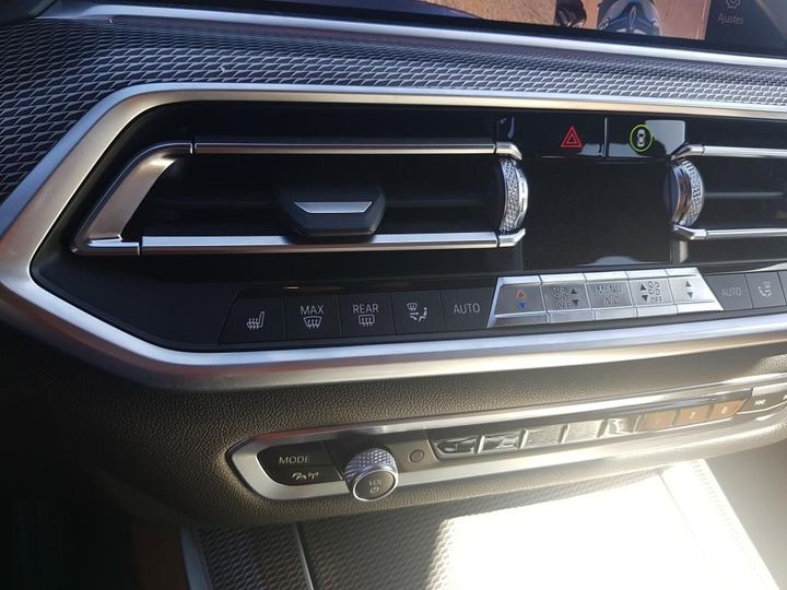 Photo 28 VIN: WBACR61010LJ17621 - BMW X5 