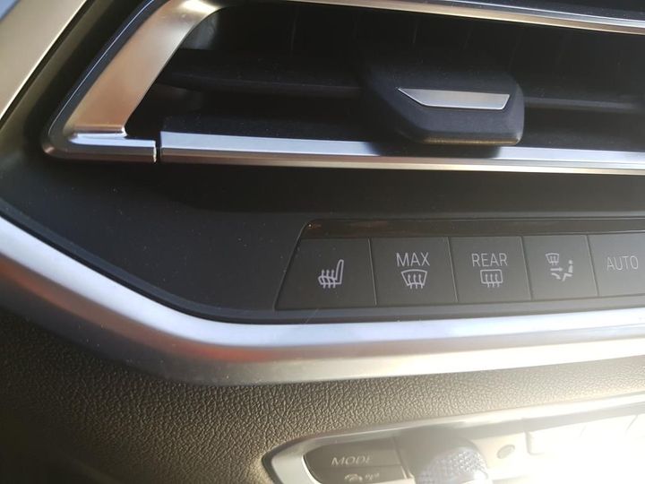 Photo 29 VIN: WBACR61010LJ17621 - BMW X5 