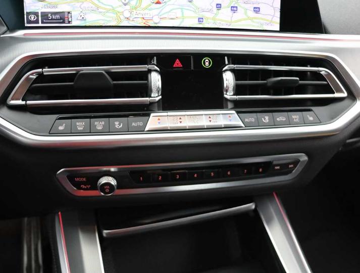 Photo 17 VIN: WBACV61070LJ83988 - BMW X5 18 