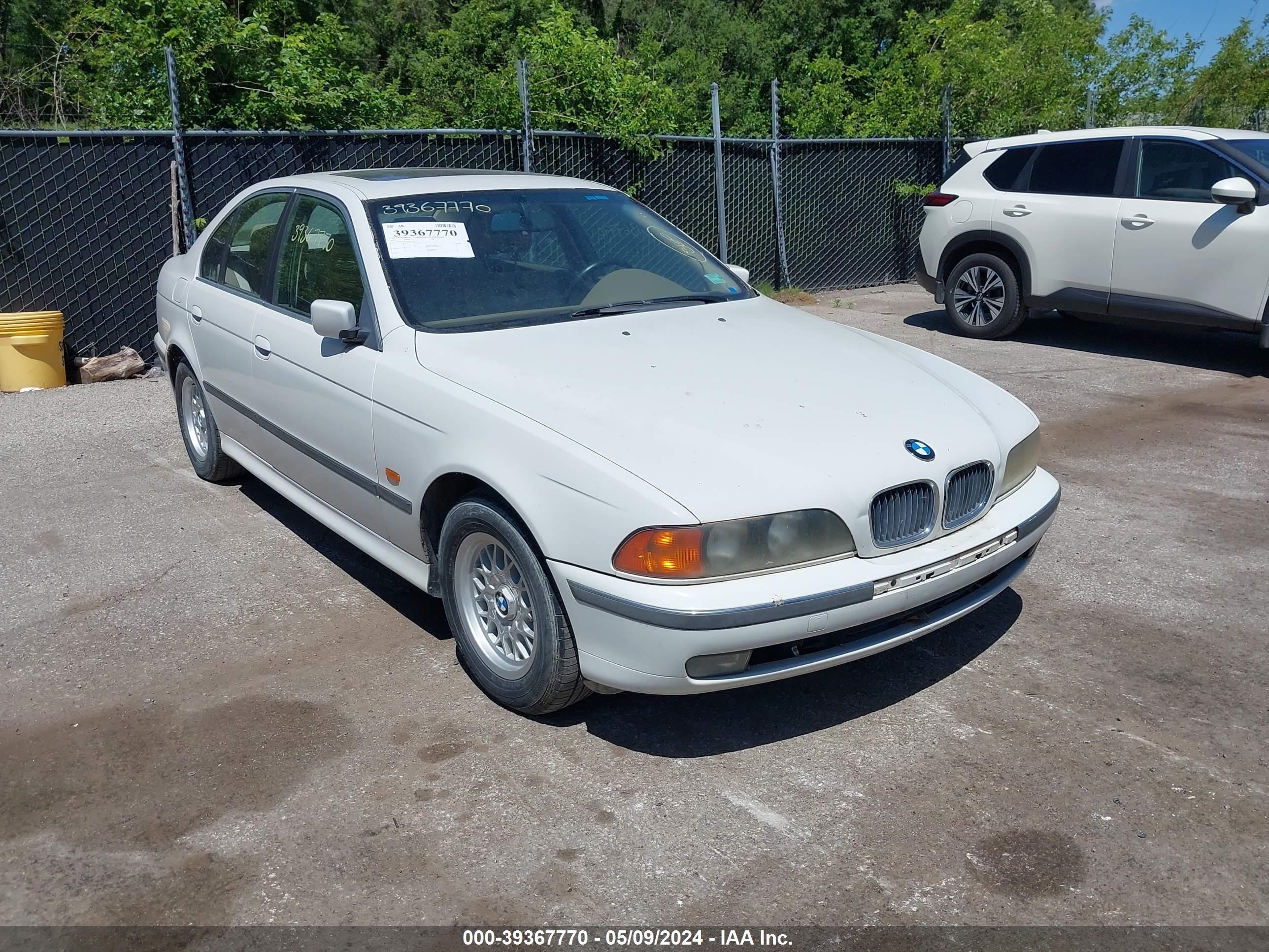 Photo 0 VIN: WBADD6321VBW25294 - BMW 5ER 