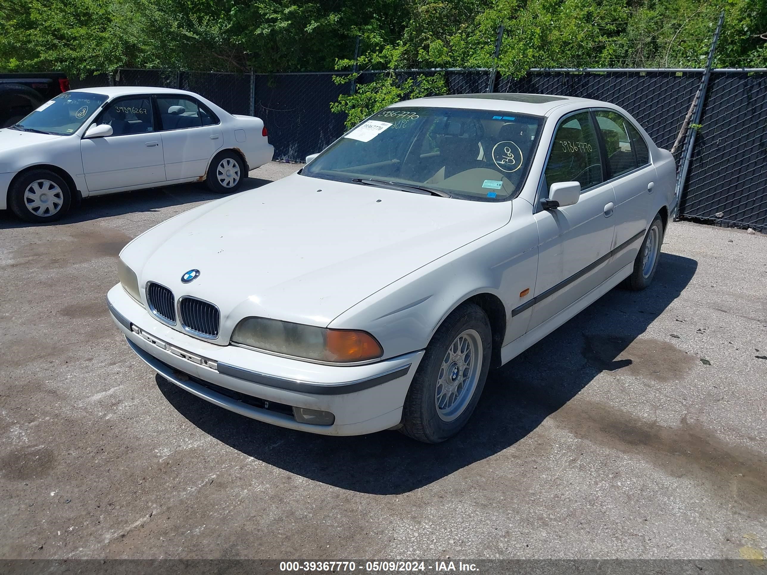 Photo 1 VIN: WBADD6321VBW25294 - BMW 5ER 