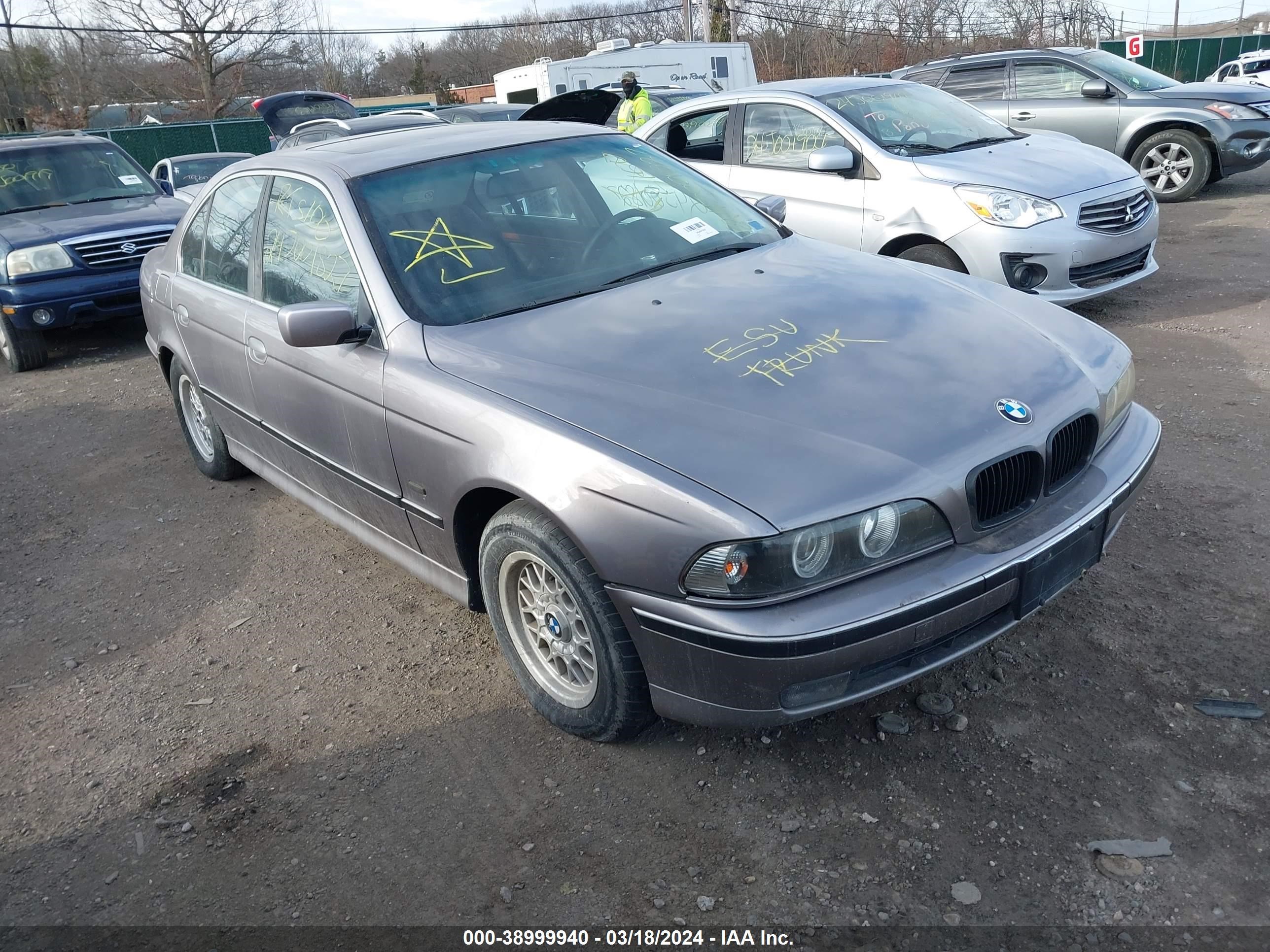 Photo 0 VIN: WBADD6327WBW43221 - BMW 5ER 