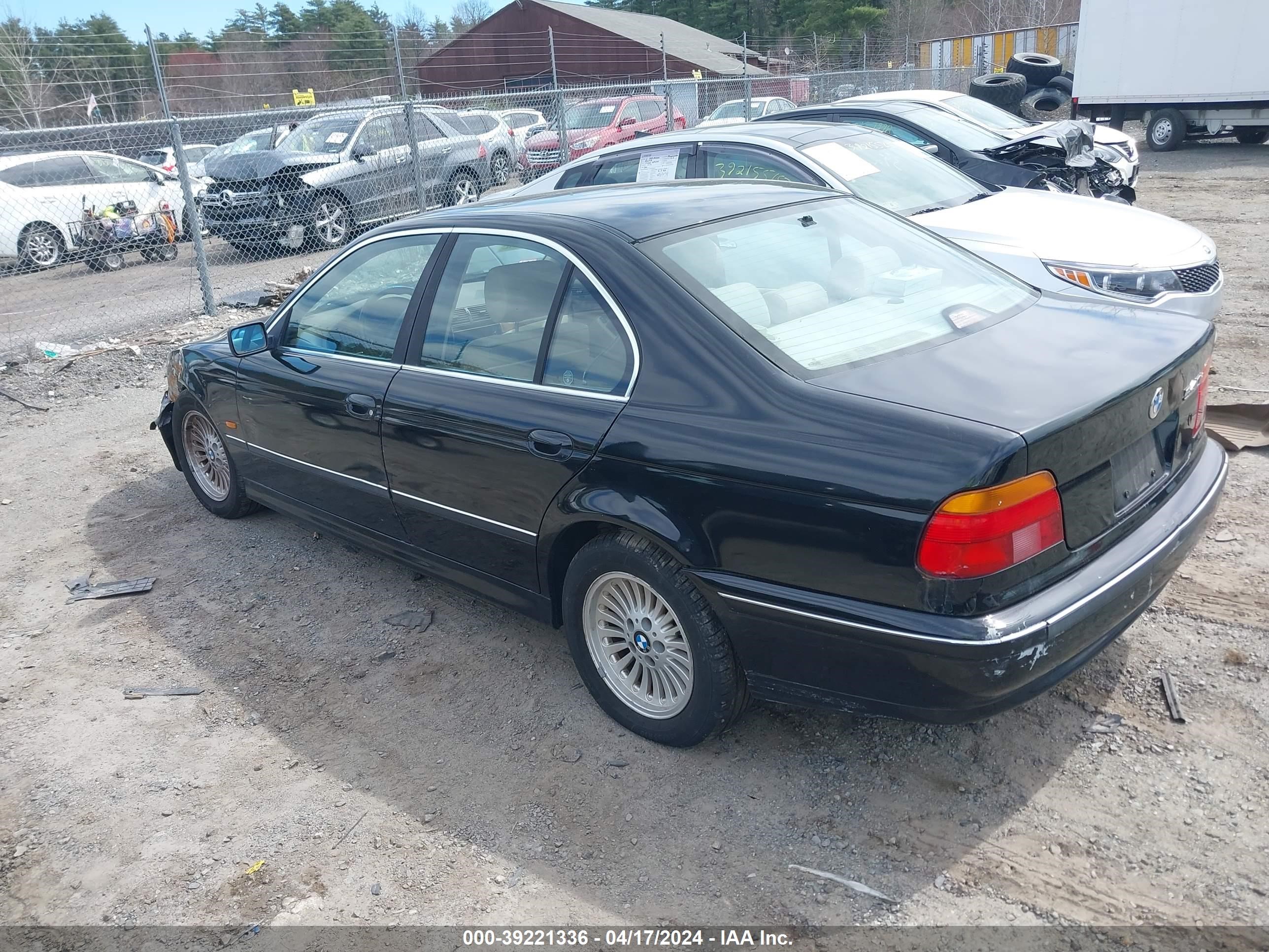 Photo 2 VIN: WBADE6323VBW53725 - BMW 5ER 