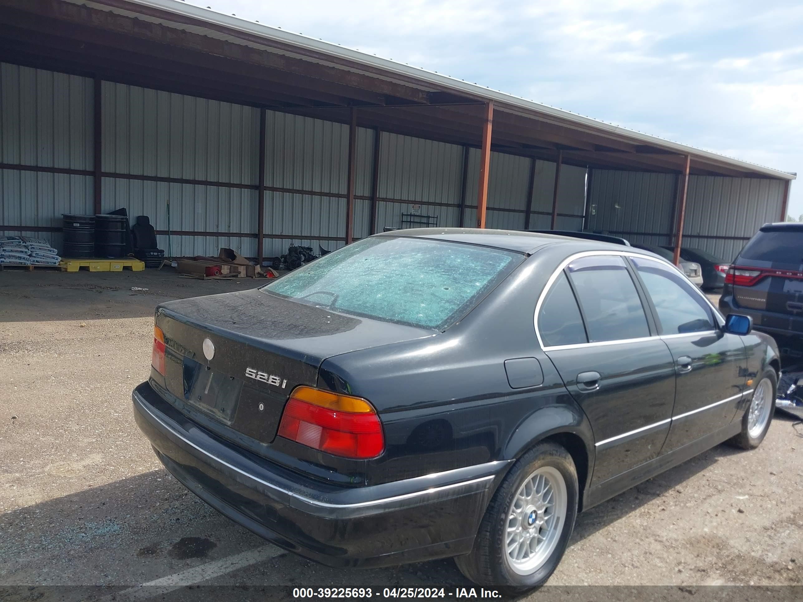 Photo 3 VIN: WBADM6346YGV03698 - BMW 5ER 