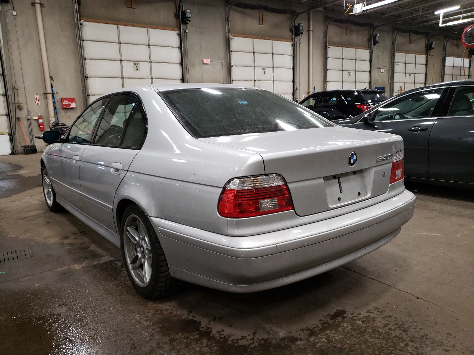 Photo 2 VIN: WBADN63411GM73996 - BMW 540 I AUTO 