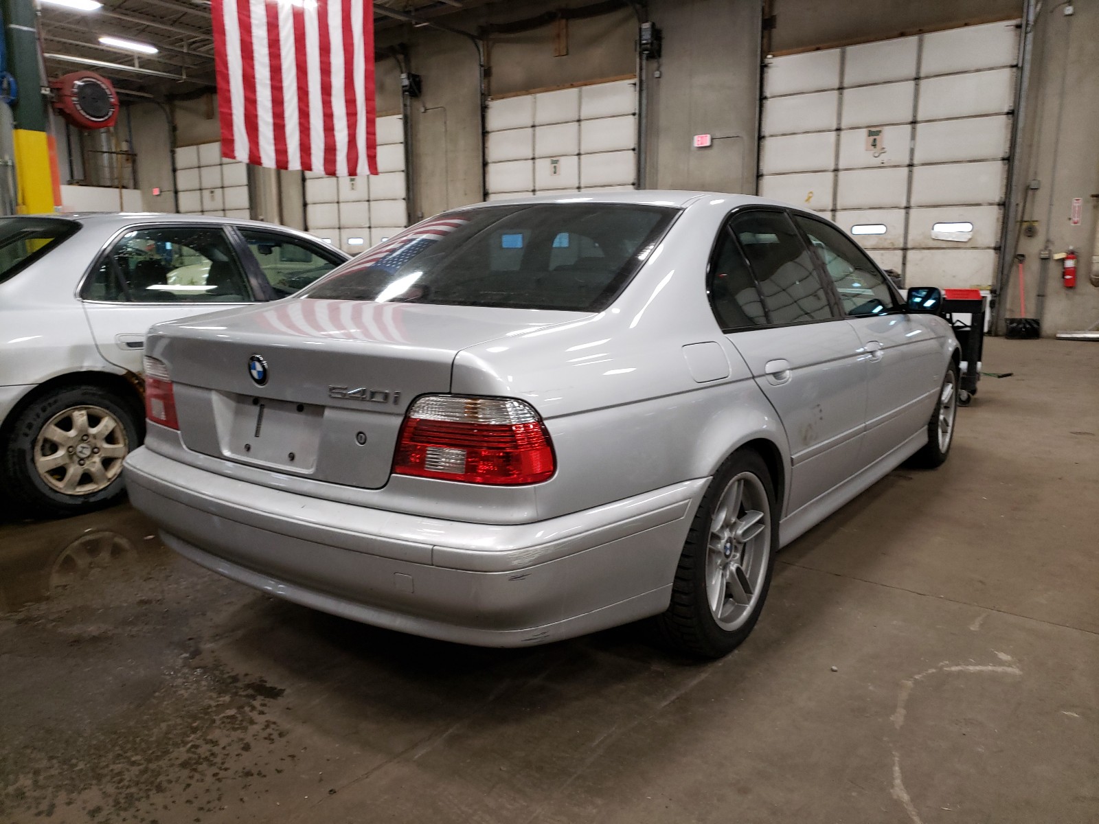 Photo 3 VIN: WBADN63411GM73996 - BMW 540 I AUTO 