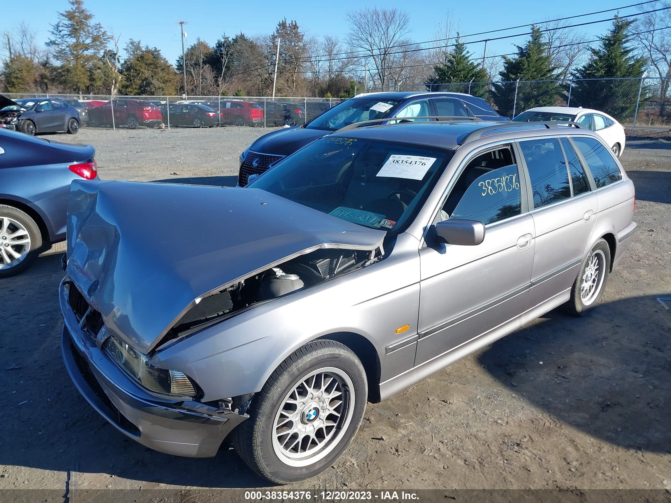 Photo 1 VIN: WBADP6339XBV61816 - BMW 5ER 