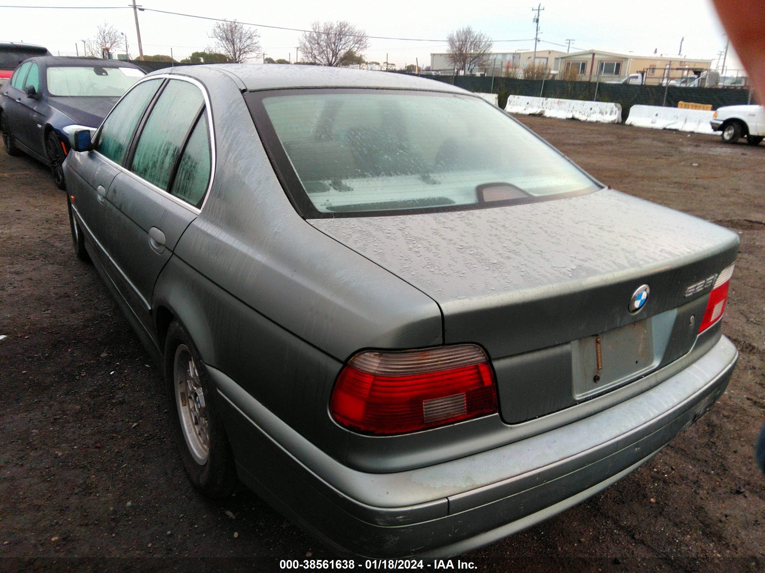 Photo 2 VIN: WBADT43431GF57184 - BMW 5ER 