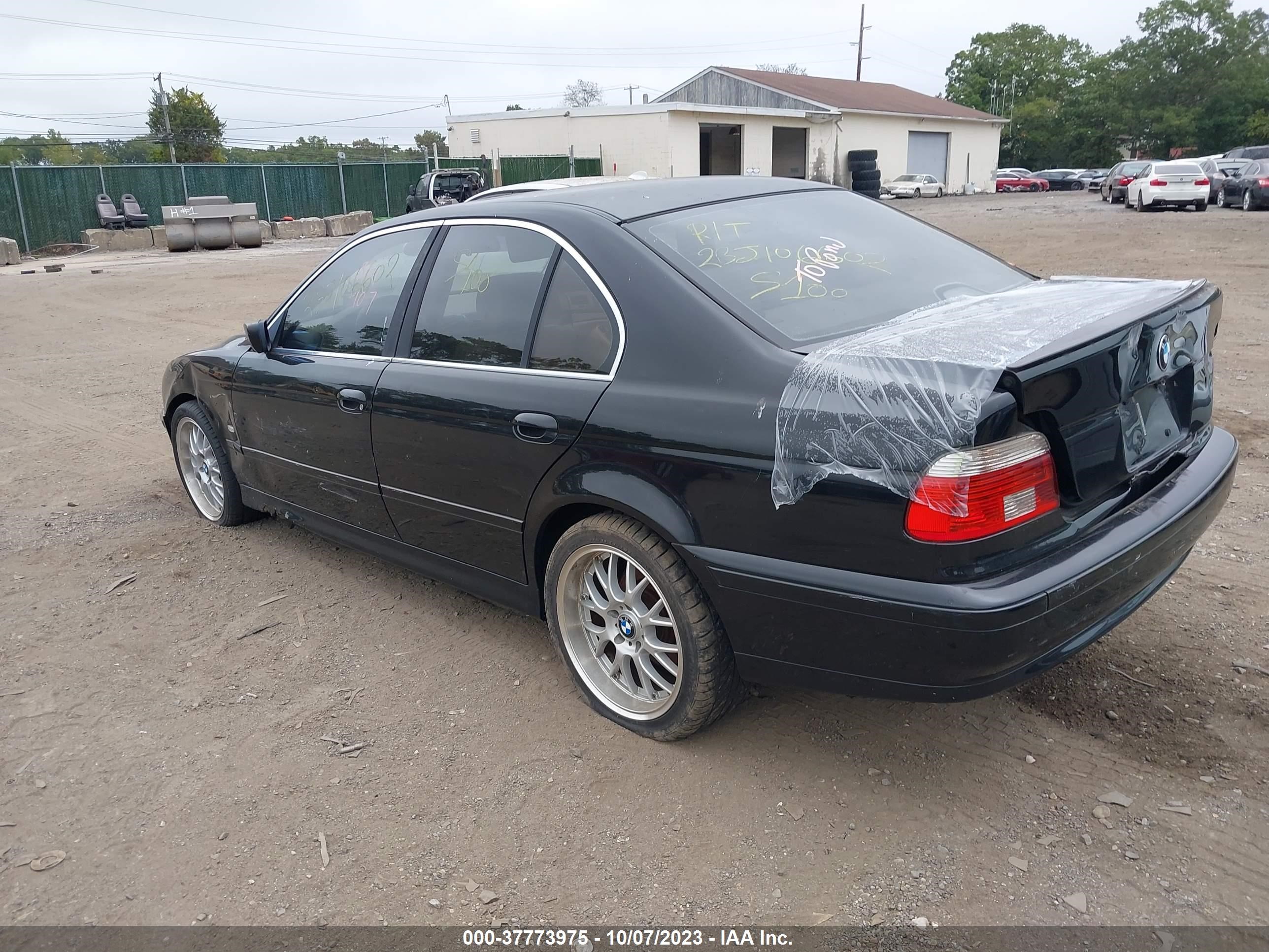 Photo 2 VIN: WBADT53453CE94637 - BMW 5ER 