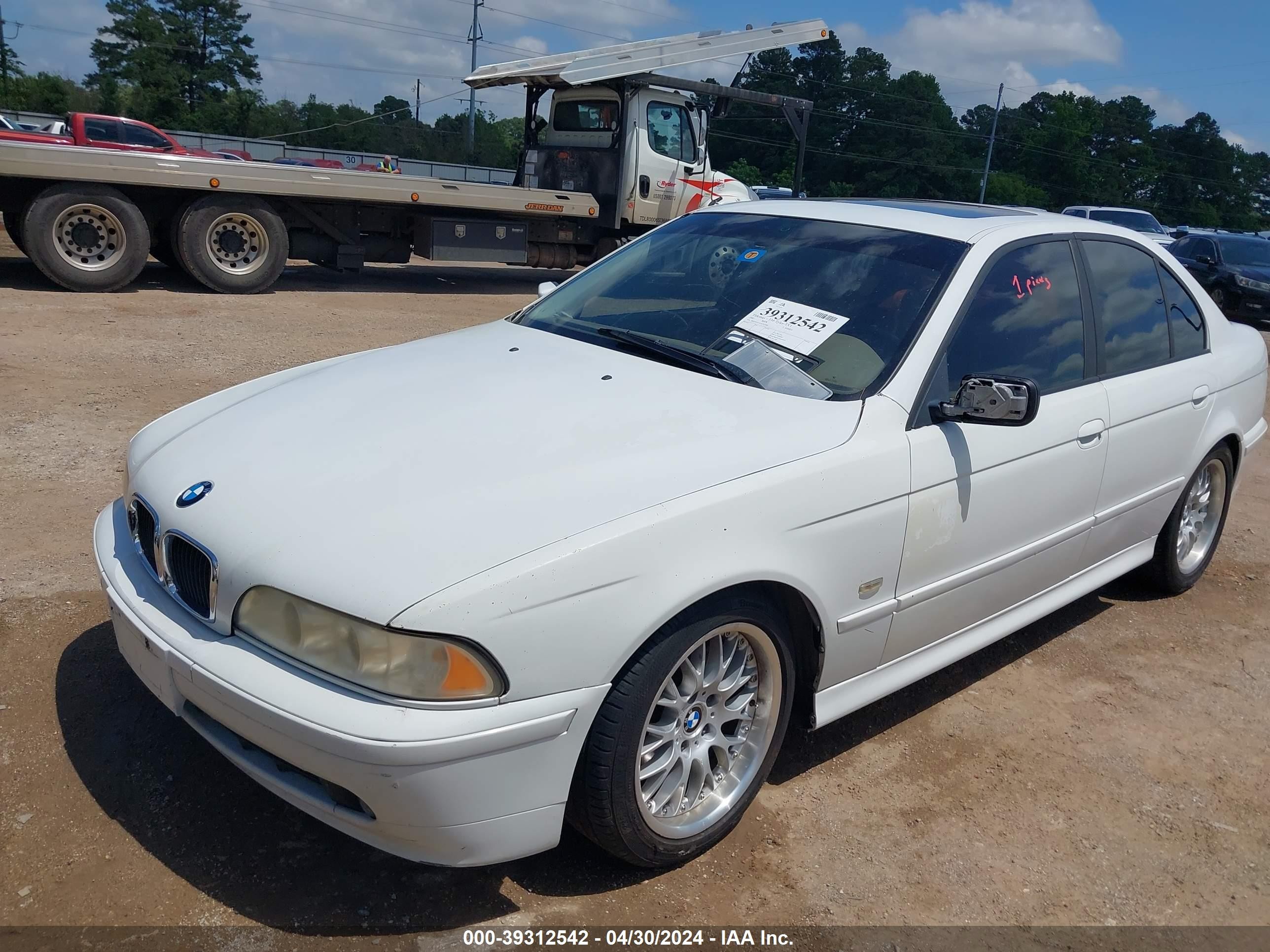 Photo 1 VIN: WBADT634X2CK25762 - BMW 5ER 