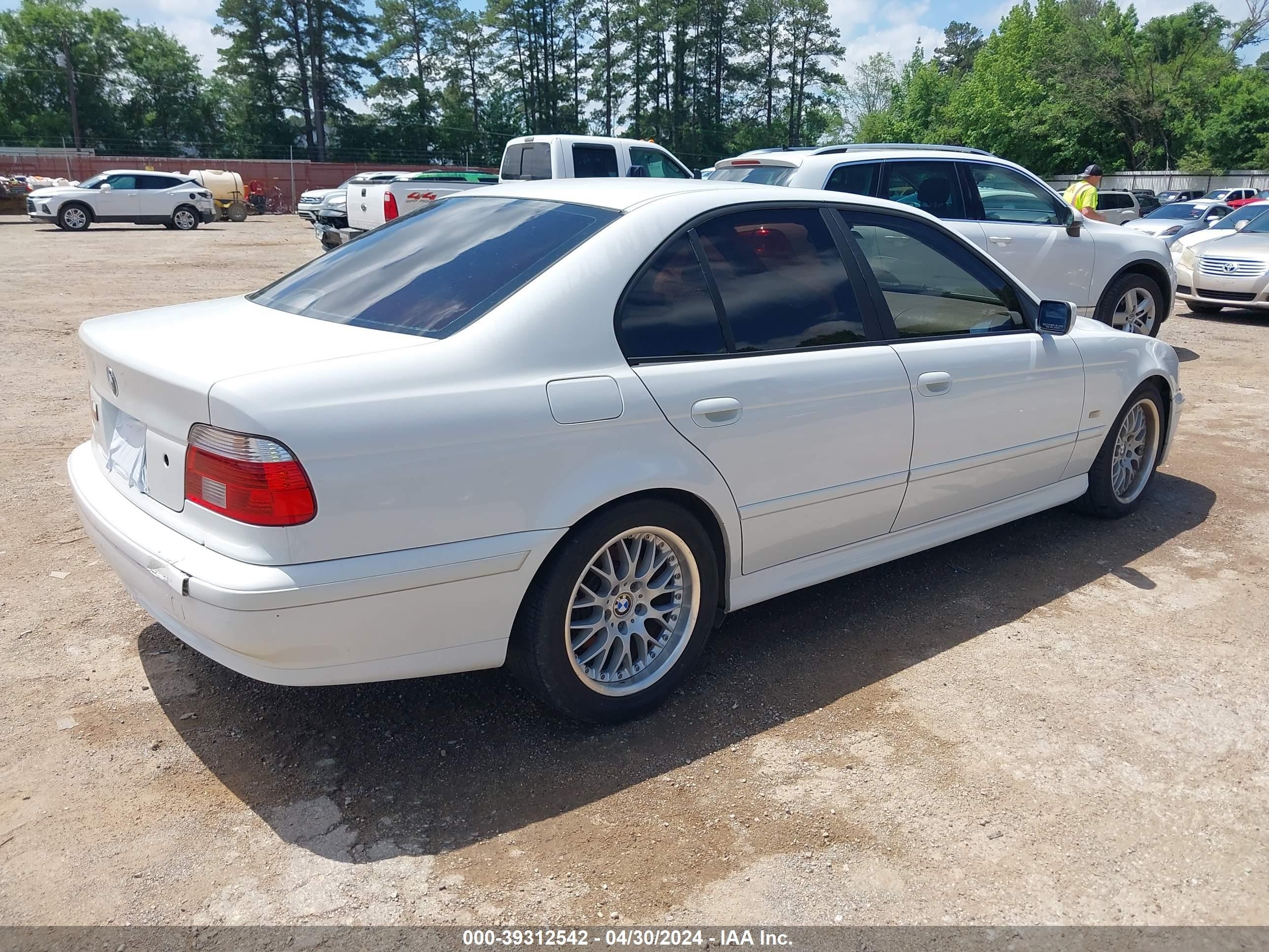 Photo 3 VIN: WBADT634X2CK25762 - BMW 5ER 