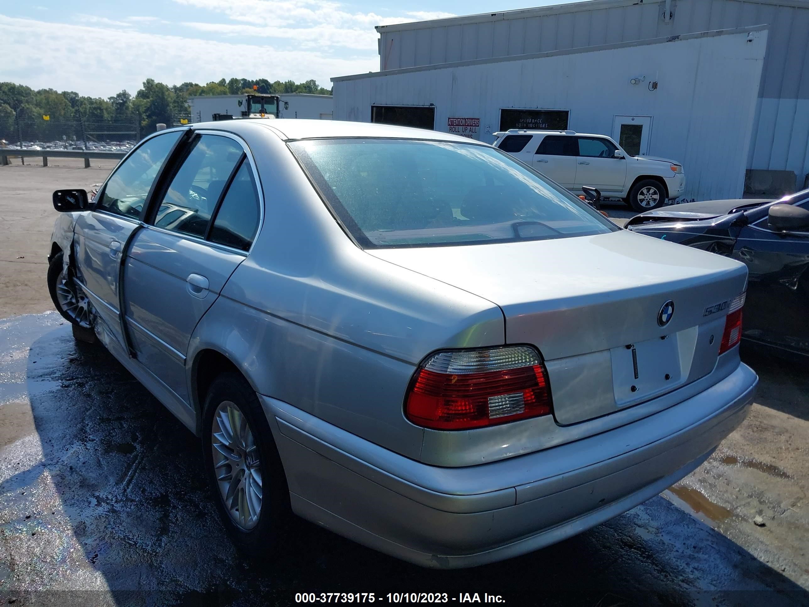 Photo 2 VIN: WBADT634X3CK35242 - BMW 5ER 