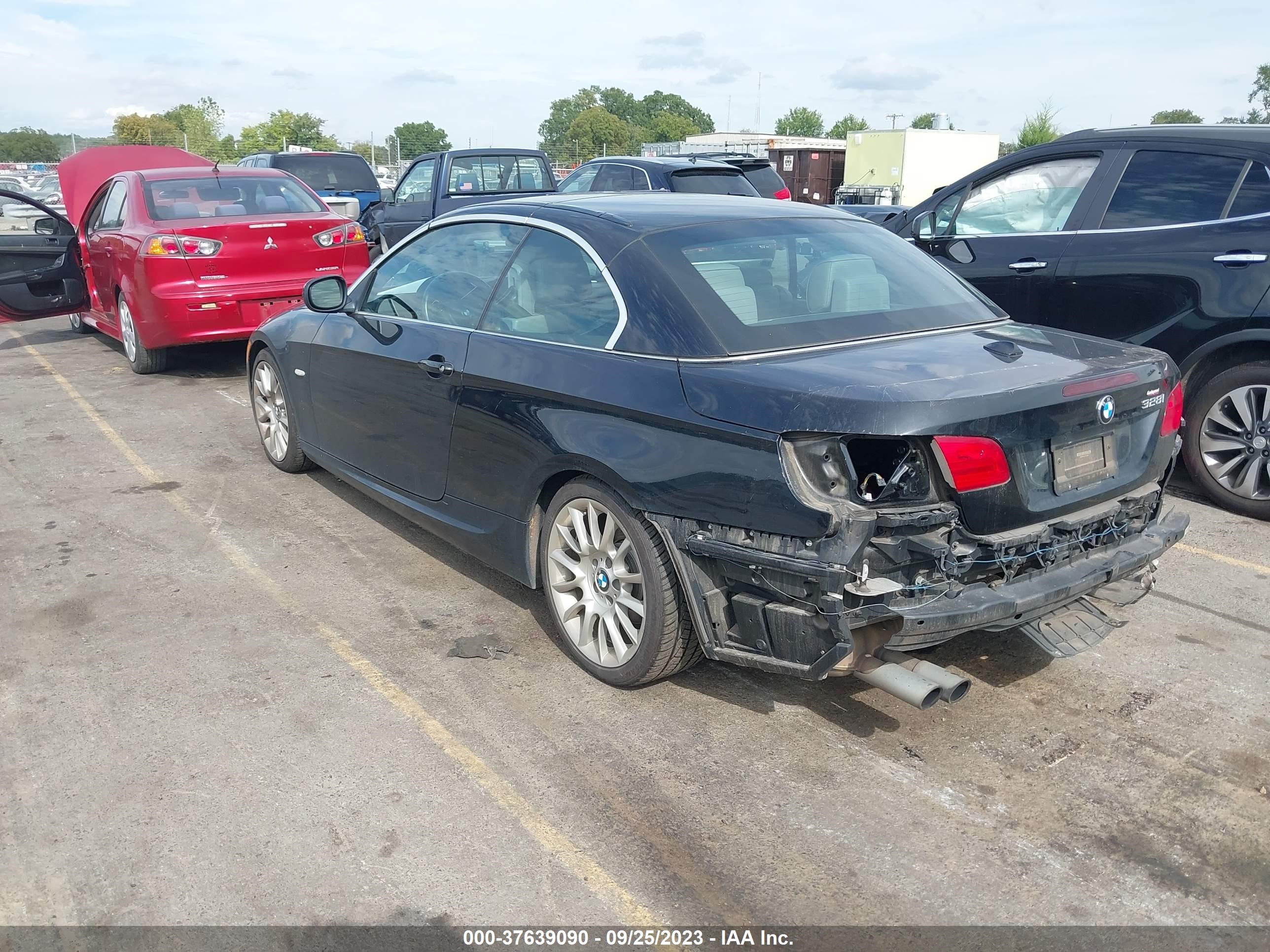 Photo 2 VIN: WBADW3C50CE824299 - BMW 3ER 