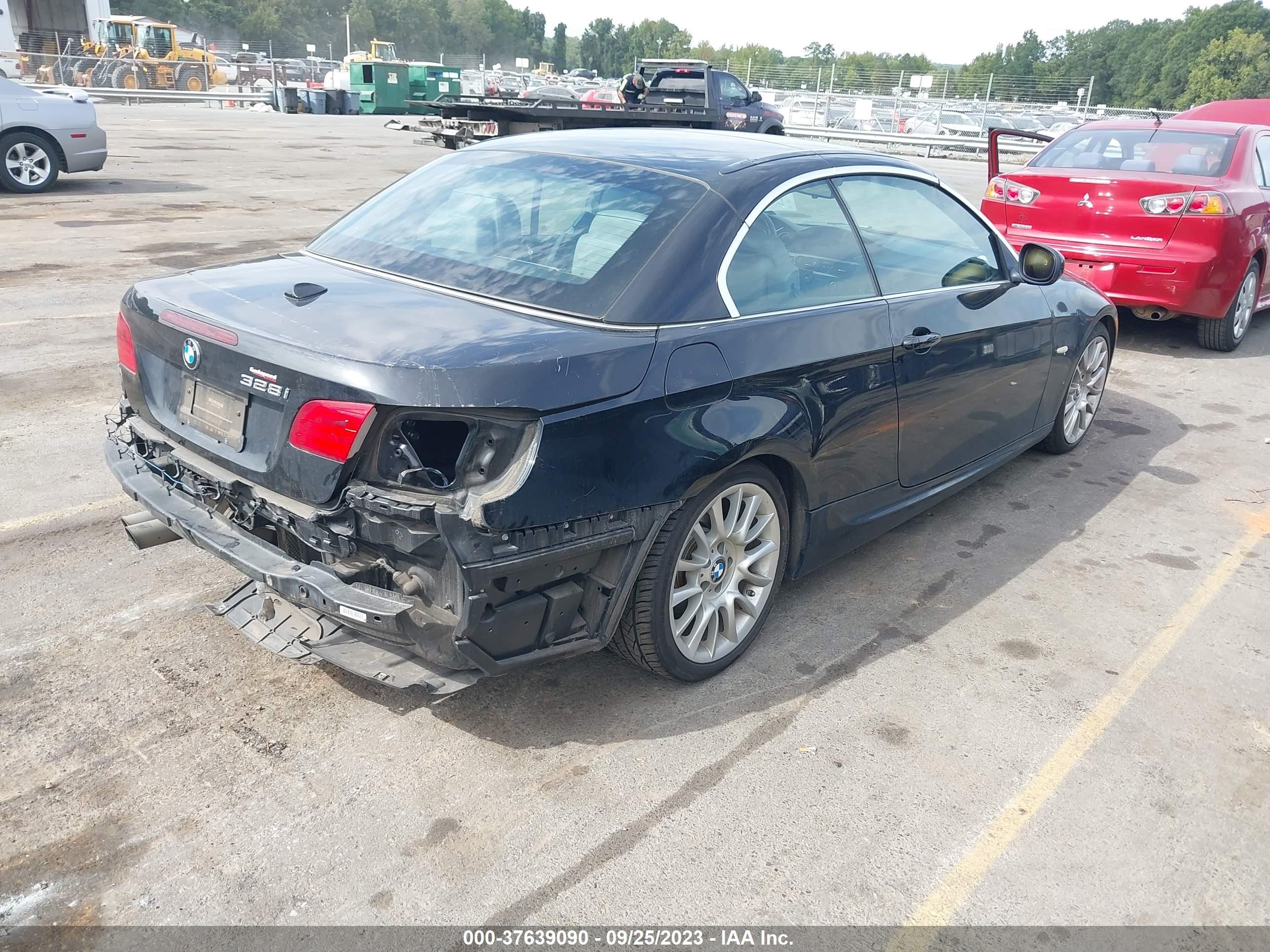 Photo 3 VIN: WBADW3C50CE824299 - BMW 3ER 