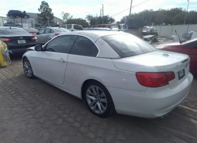 Photo 2 VIN: WBADW3C52BE439826 - BMW 3 SERIES 