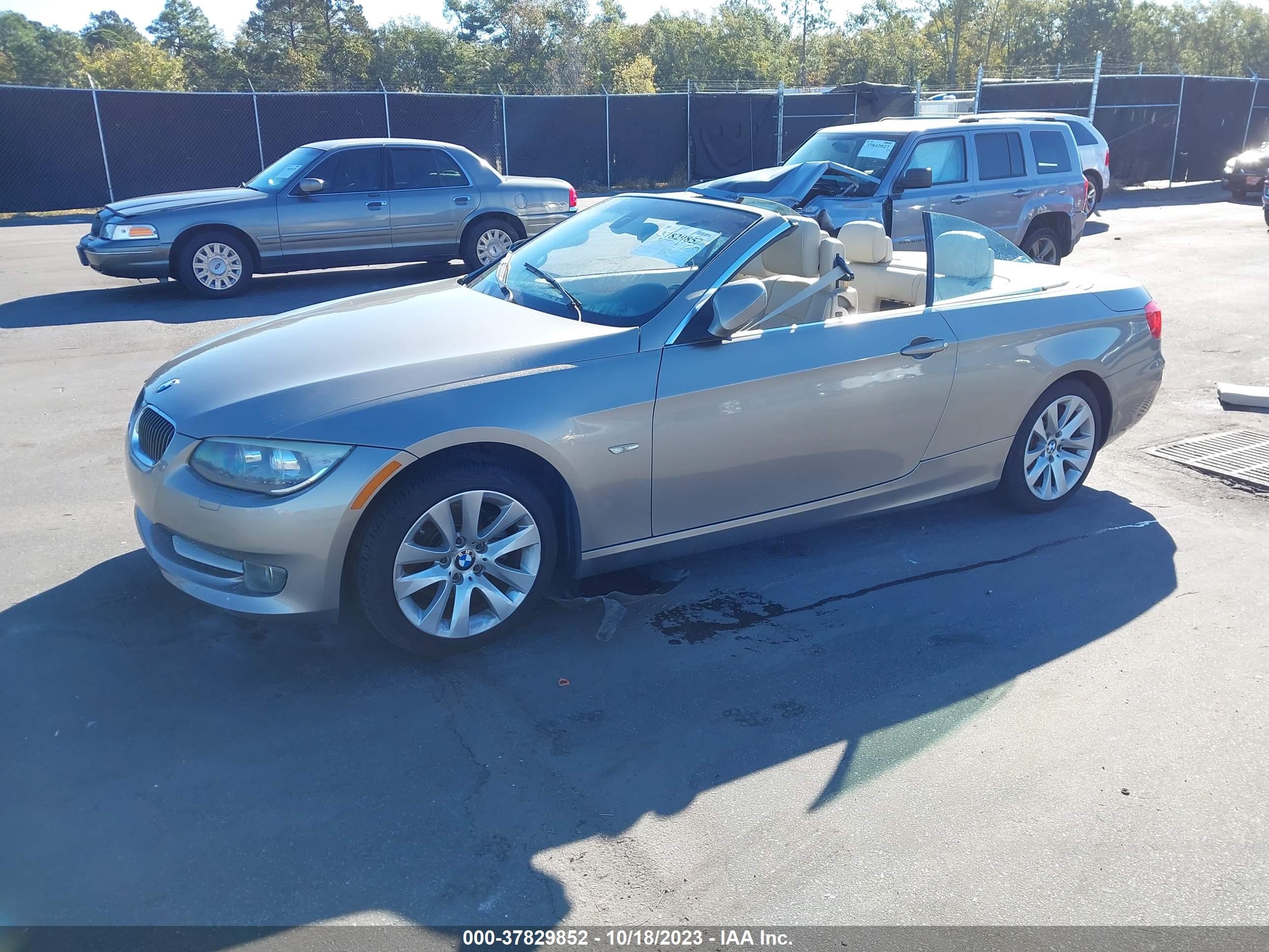 Photo 1 VIN: WBADW3C55BE539905 - BMW 3ER 