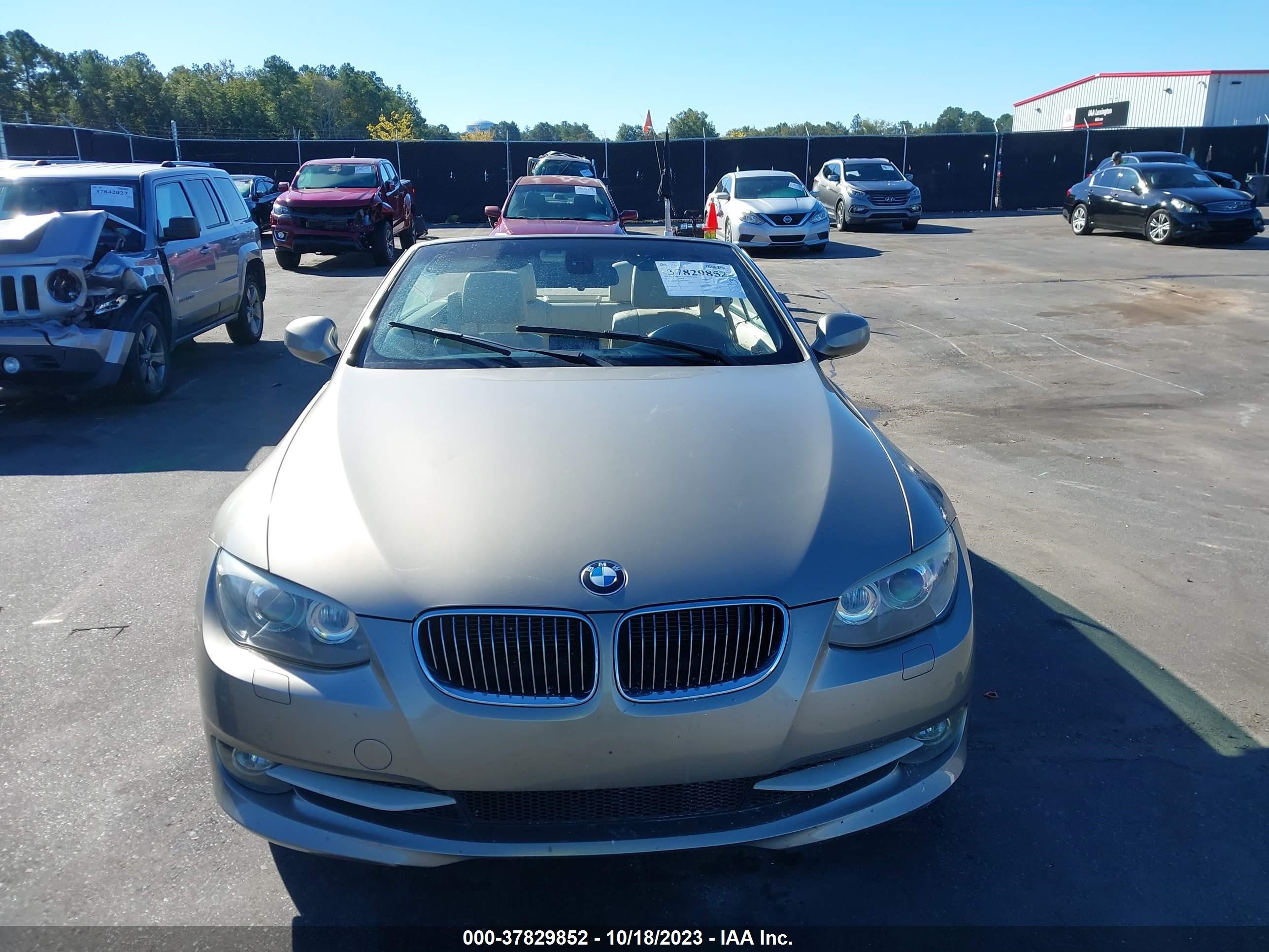 Photo 5 VIN: WBADW3C55BE539905 - BMW 3ER 