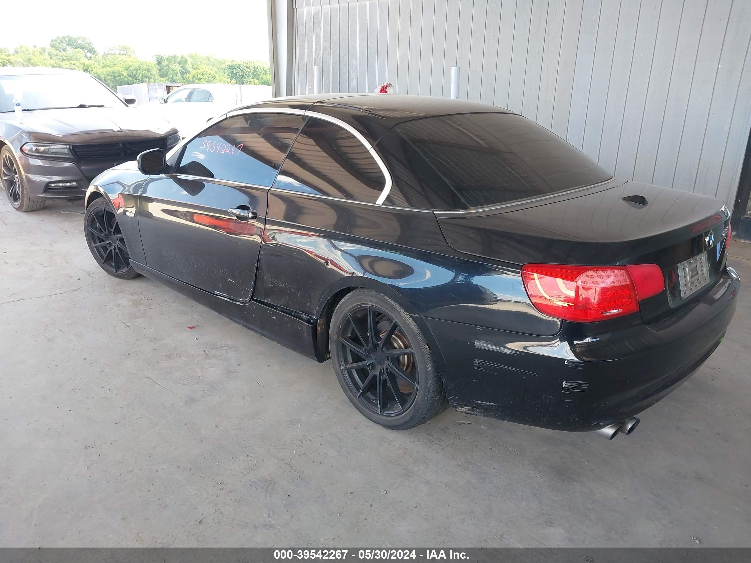 Photo 2 VIN: WBADW3C57BE536844 - BMW 3ER 