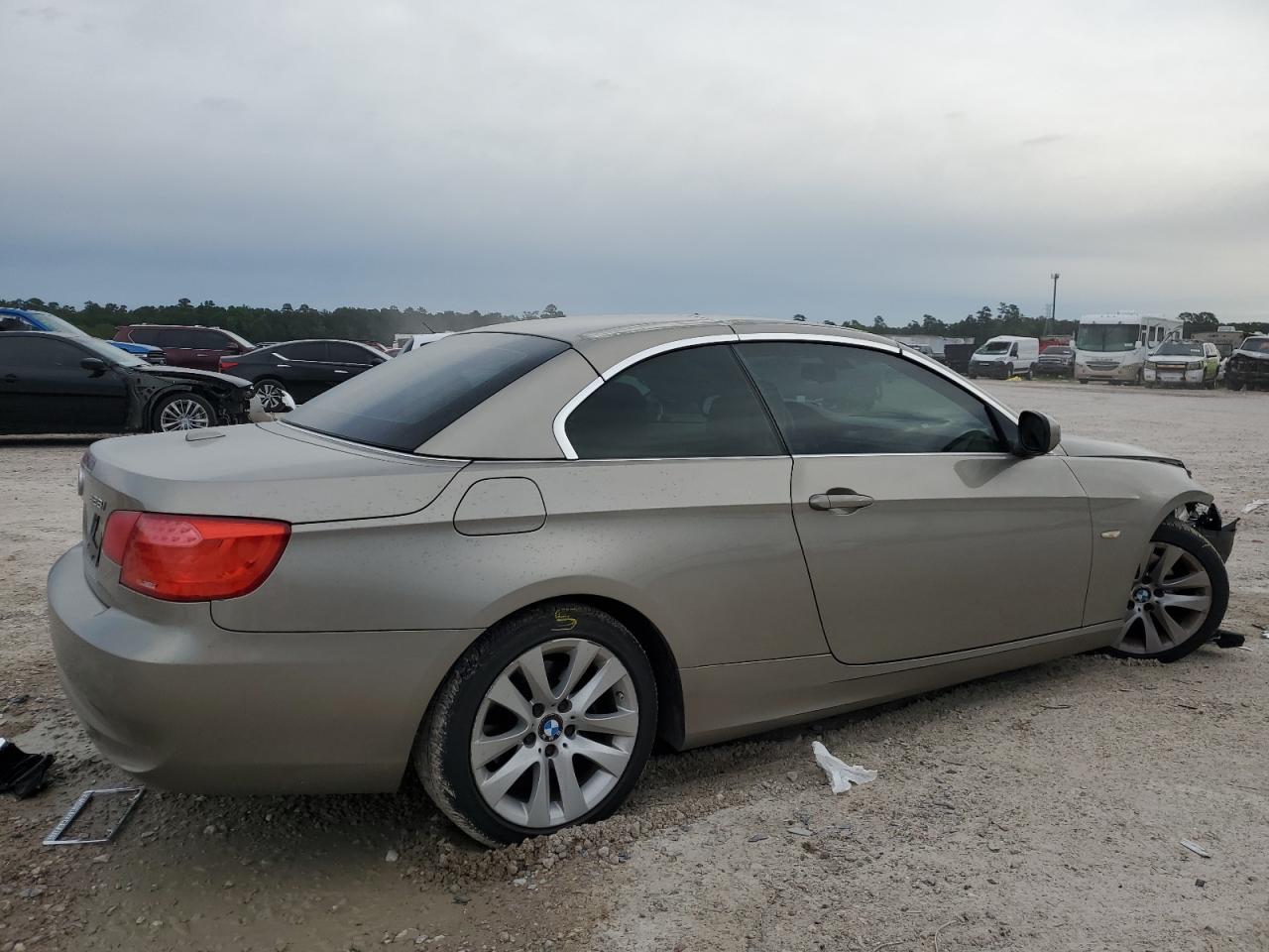 Photo 2 VIN: WBADW3C5XBE537051 - BMW 3ER 