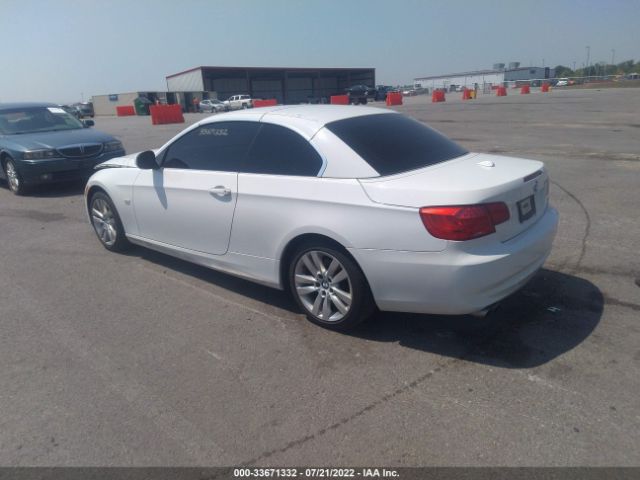 Photo 2 VIN: WBADW3C5XCE822575 - BMW 328I 