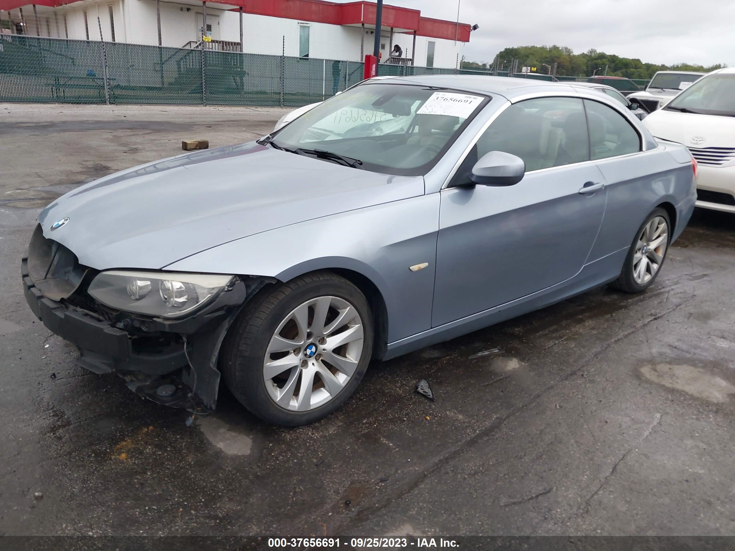 Photo 1 VIN: WBADW7C52BE727661 - BMW 3ER 