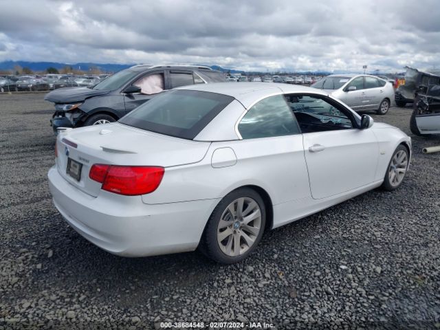 Photo 3 VIN: WBADW7C54BE727385 - BMW 328I 