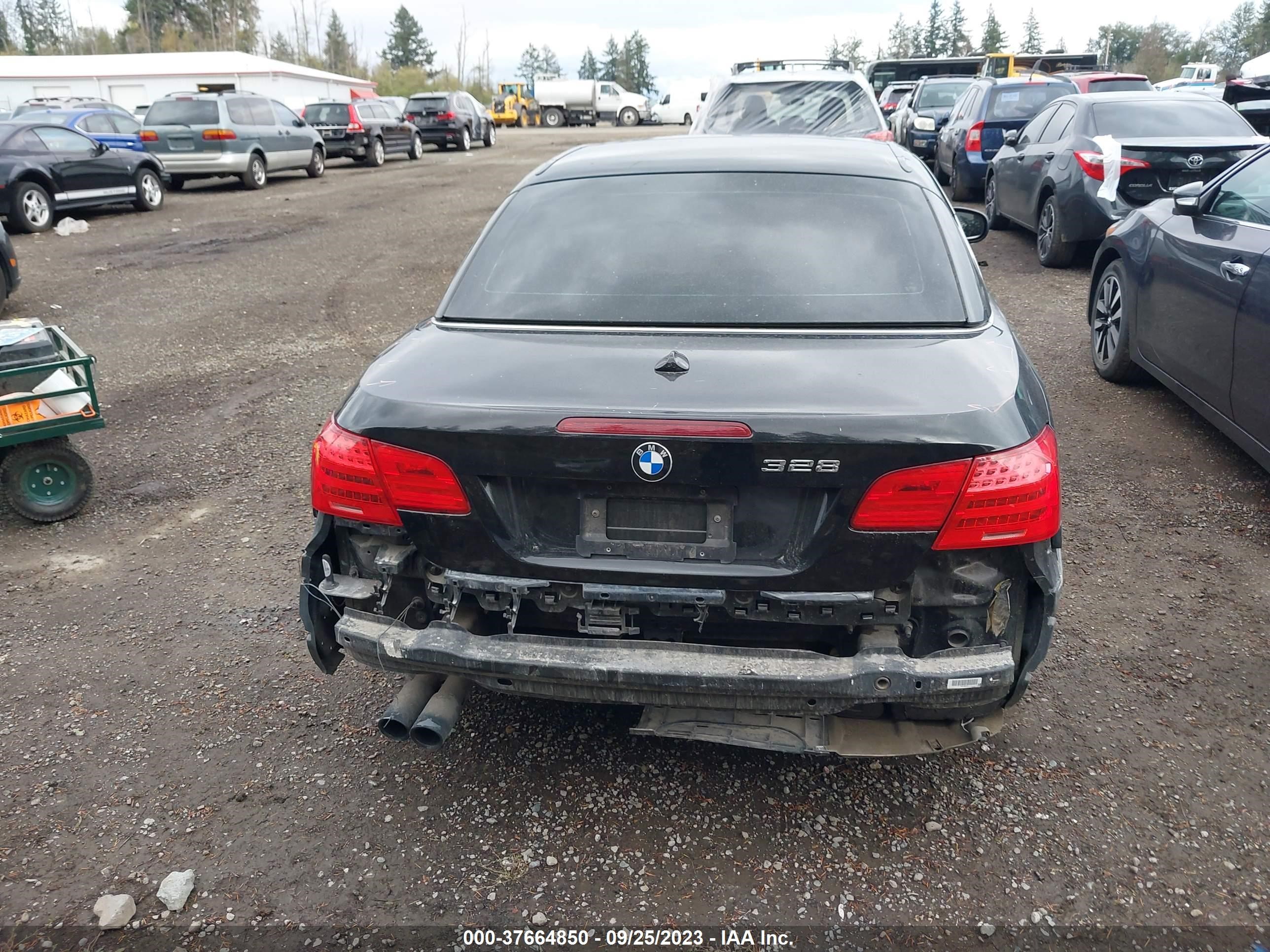 Photo 16 VIN: WBADW7C54CE730370 - BMW 3ER 