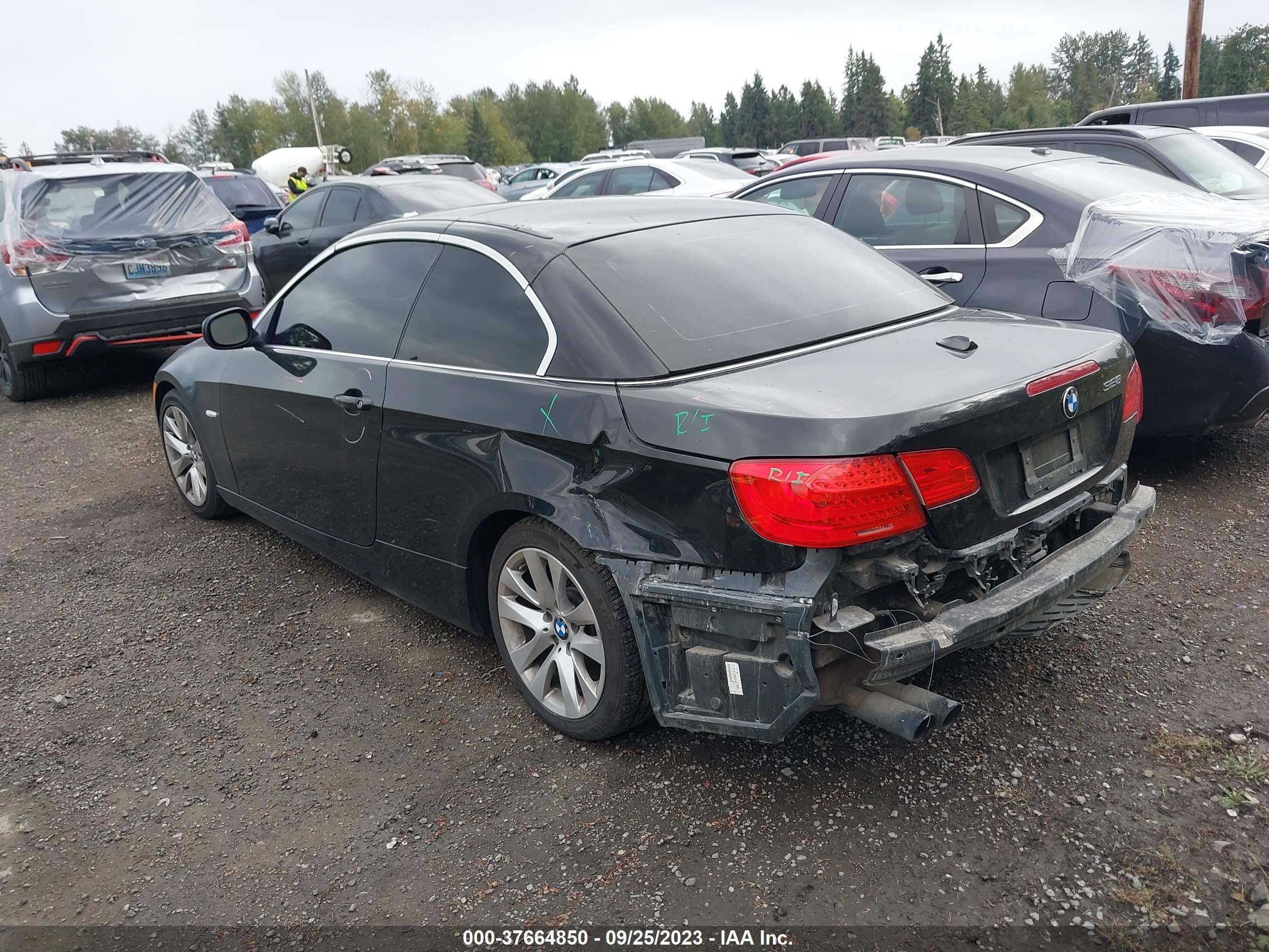 Photo 2 VIN: WBADW7C54CE730370 - BMW 3ER 