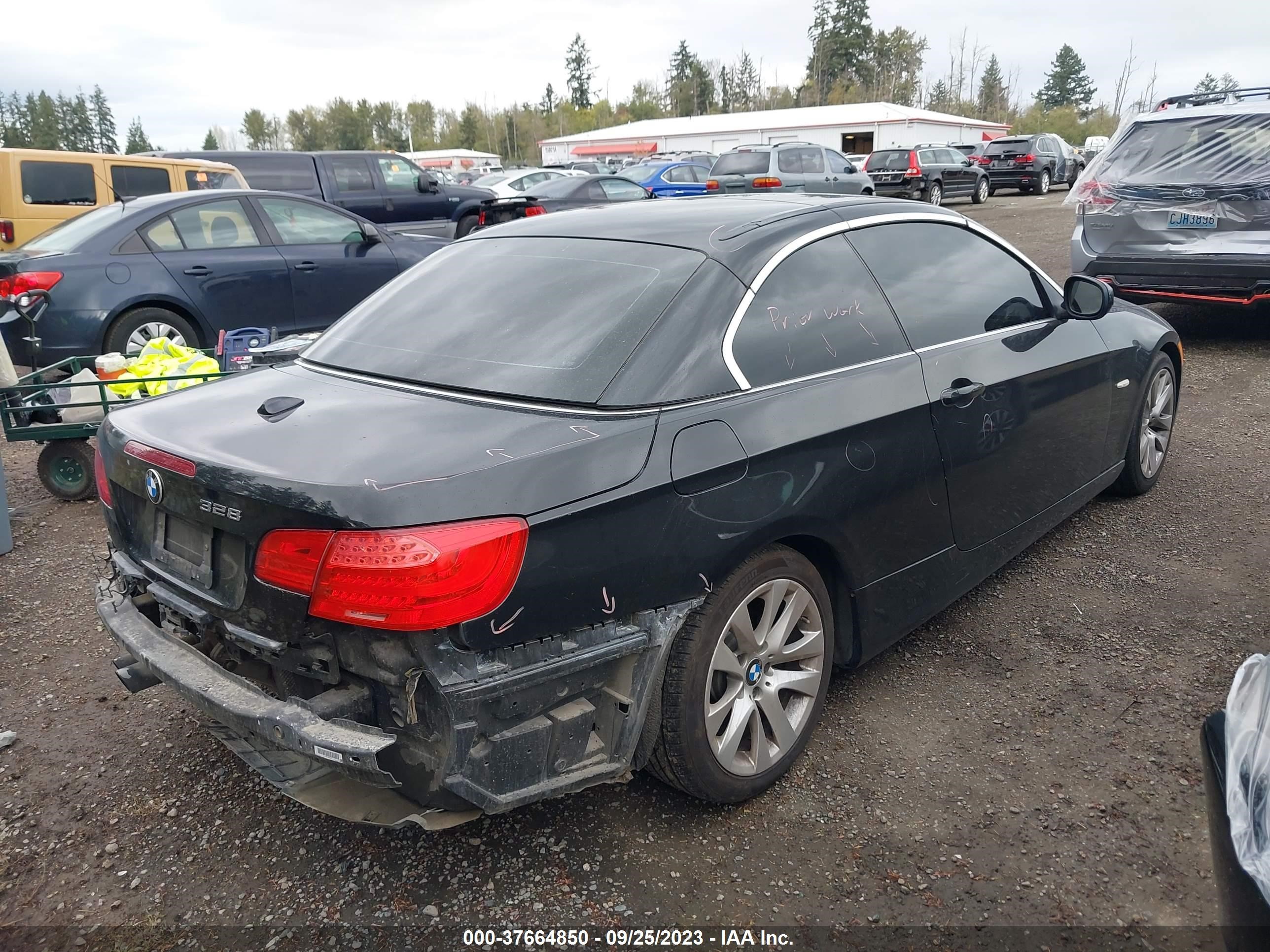 Photo 3 VIN: WBADW7C54CE730370 - BMW 3ER 