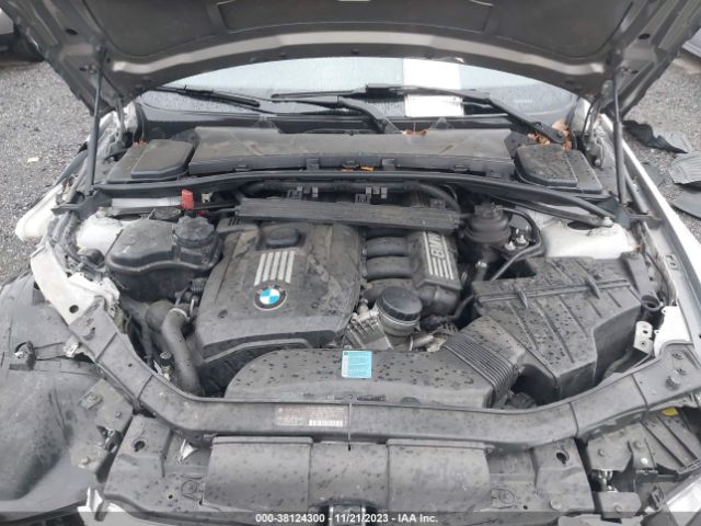 Photo 9 VIN: WBADW7C55DE731299 - BMW 328I 