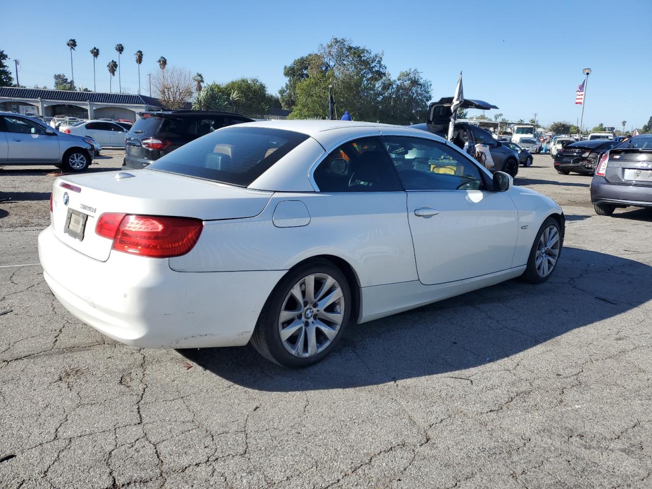 Photo 2 VIN: WBADW7C56DE732333 - BMW 3ER 