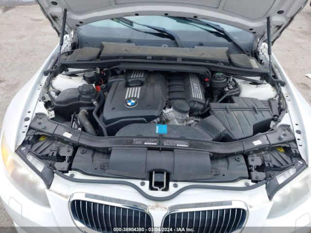 Photo 9 VIN: WBADW7C5XBE543214 - BMW 328I 