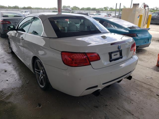 Photo 2 VIN: WBADX1C54BE569818 - BMW 335 IS 