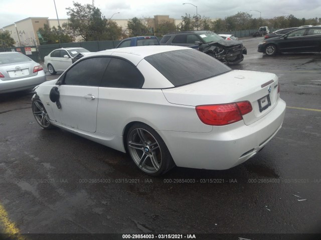 Photo 2 VIN: WBADX1C55CJ128269 - BMW 3 