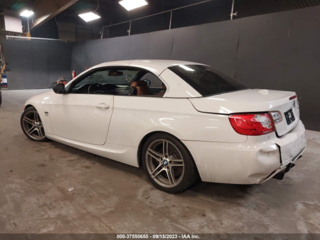 Photo 2 VIN: WBADX1C57BE569313 - BMW 335IS 