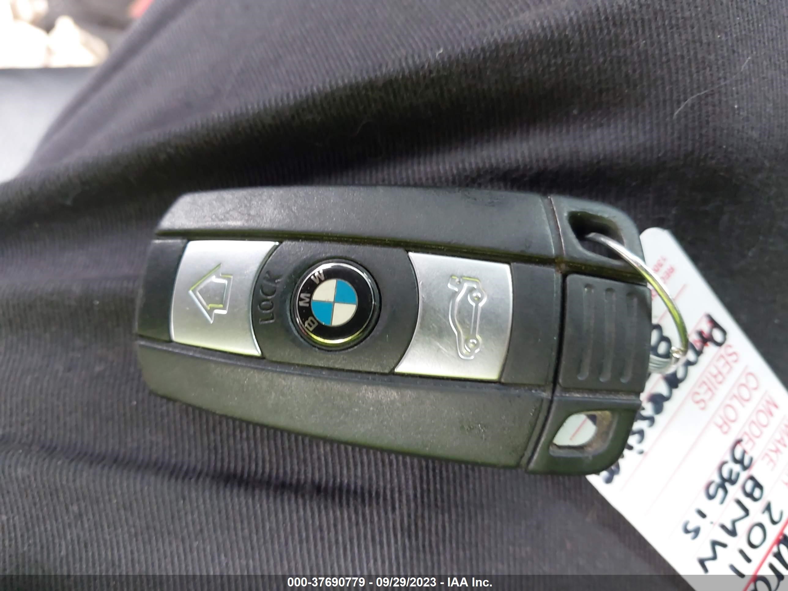 Photo 10 VIN: WBADX1C5XBE570102 - BMW 3ER 