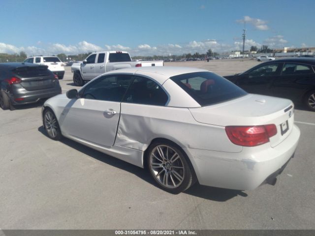 Photo 2 VIN: WBADX7C5XBE742423 - BMW 3 