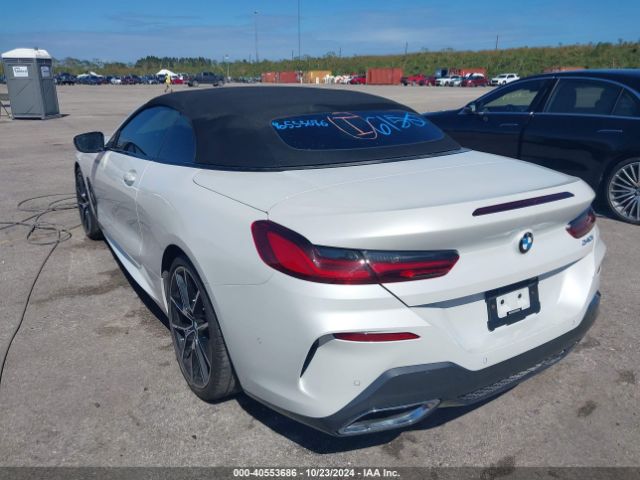 Photo 2 VIN: WBADZ2C00NCG88182 - BMW 840I 