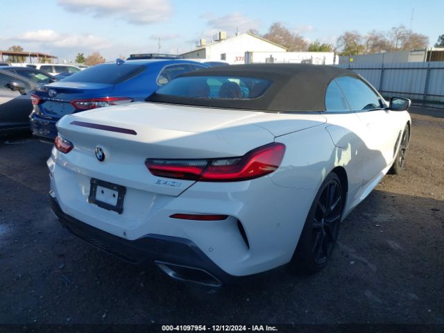 Photo 3 VIN: WBADZ2C0XNCH25061 - BMW 840I 