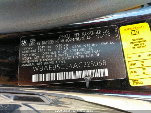 Photo 8 VIN: WBAEB5C54AC225068 - BMW 650I 