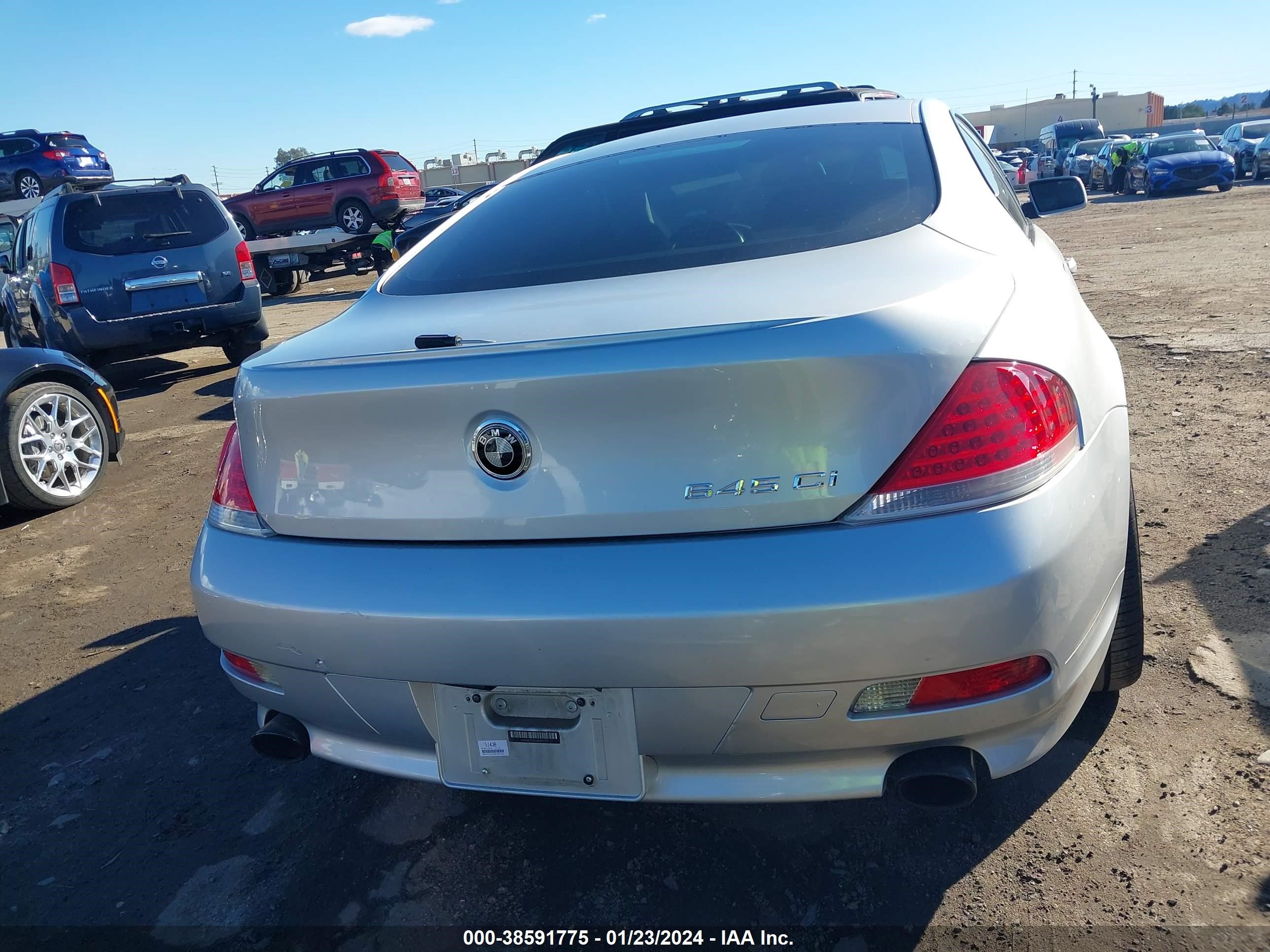 Photo 16 VIN: WBAEH73424B189733 - BMW 6ER 