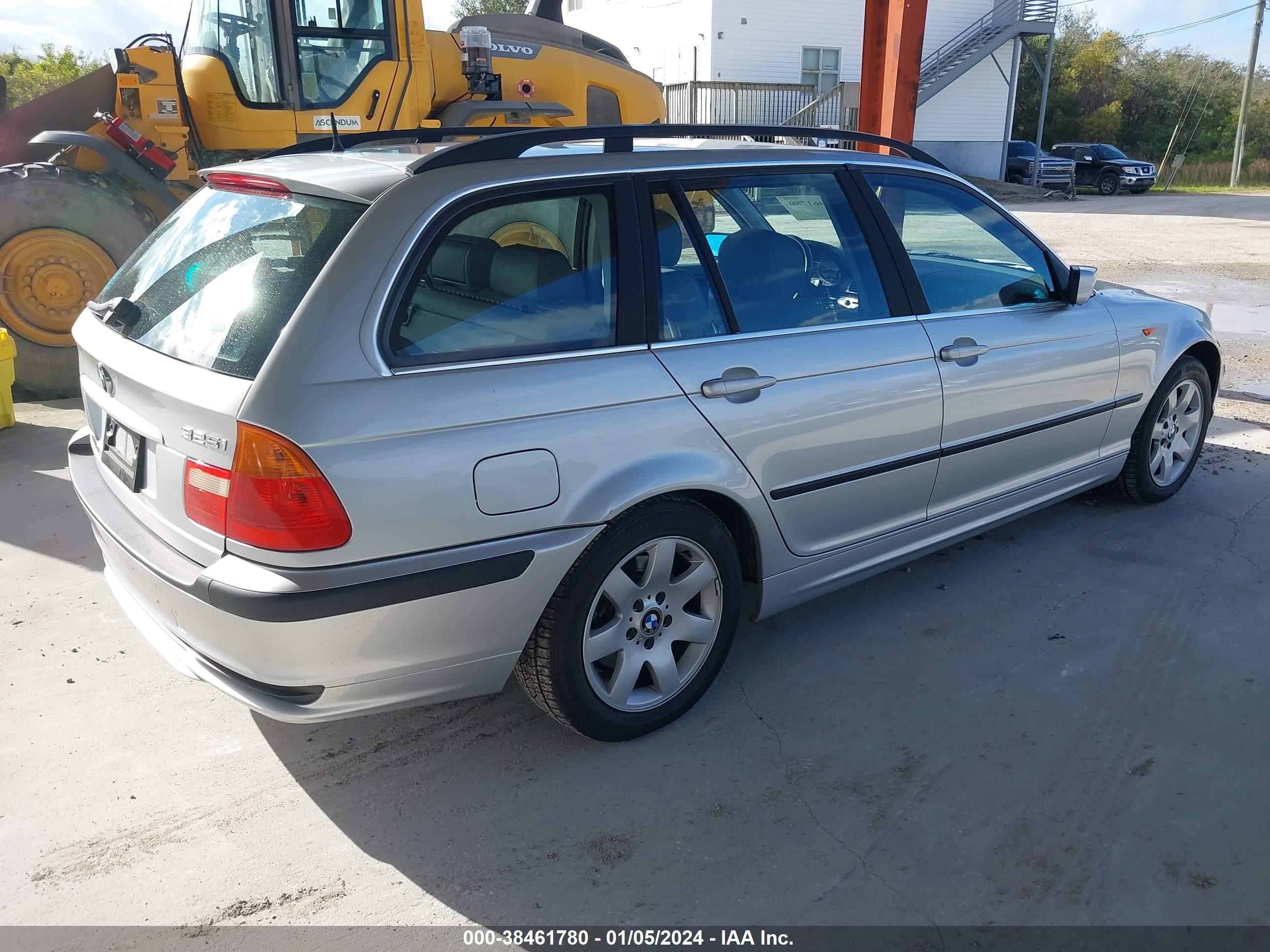 Photo 3 VIN: WBAEN33404PC12773 - BMW 3ER 