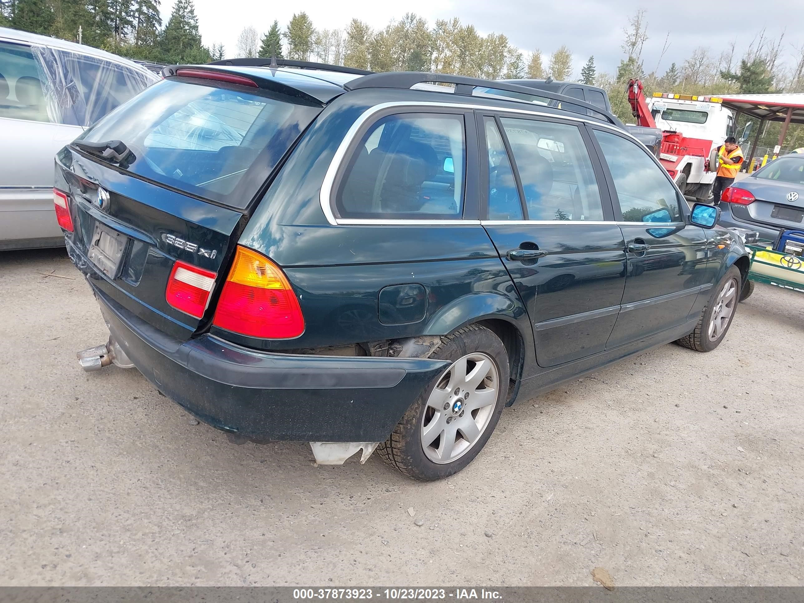 Photo 3 VIN: WBAEP33433PE91791 - BMW 3ER 