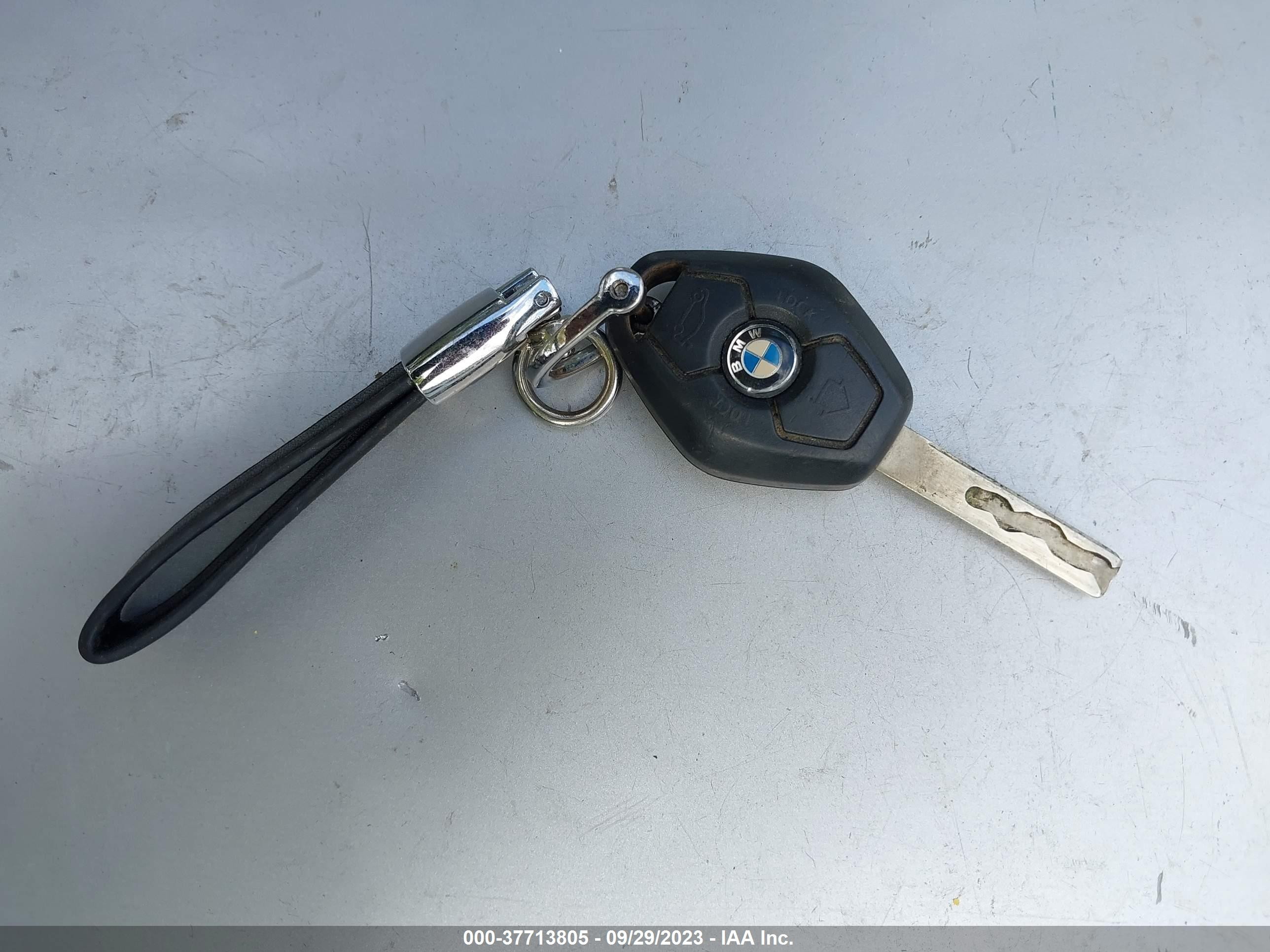 Photo 10 VIN: WBAET37405NJ88033 - BMW 3ER 