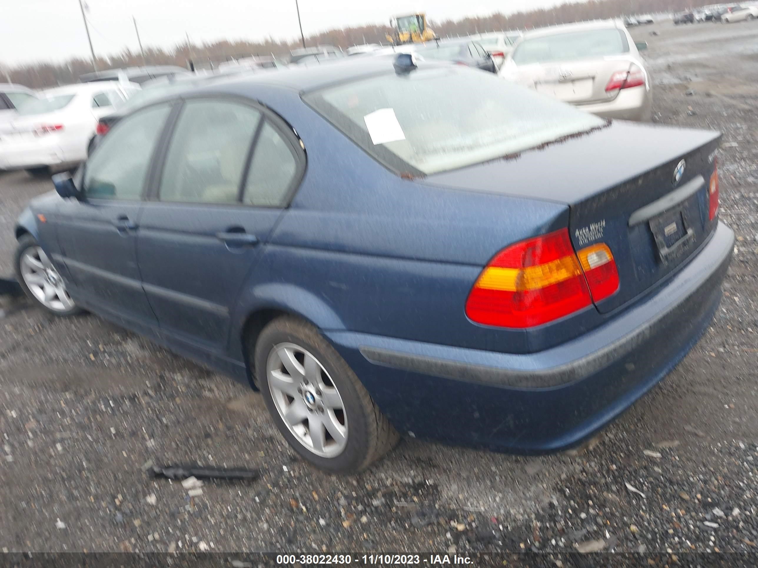 Photo 2 VIN: WBAET37424NJ42282 - BMW 3ER 